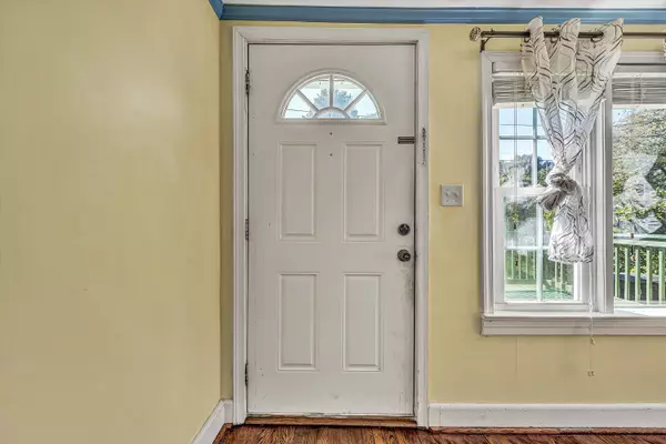 Roanoke, VA 24018,3653 Bunker Hill DR