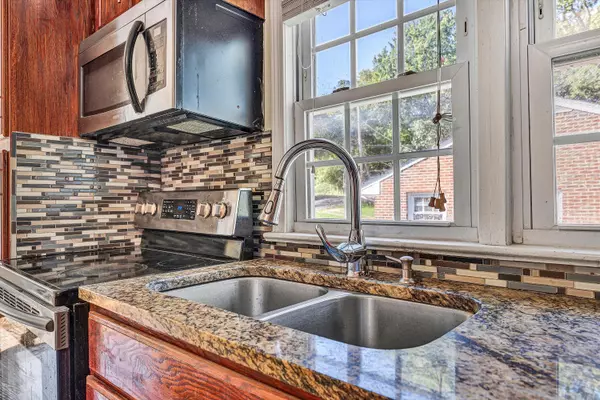 Roanoke, VA 24018,3653 Bunker Hill DR