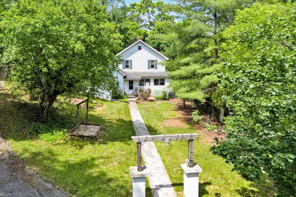 Shawsville, VA 24162,5951 Roanoke RD