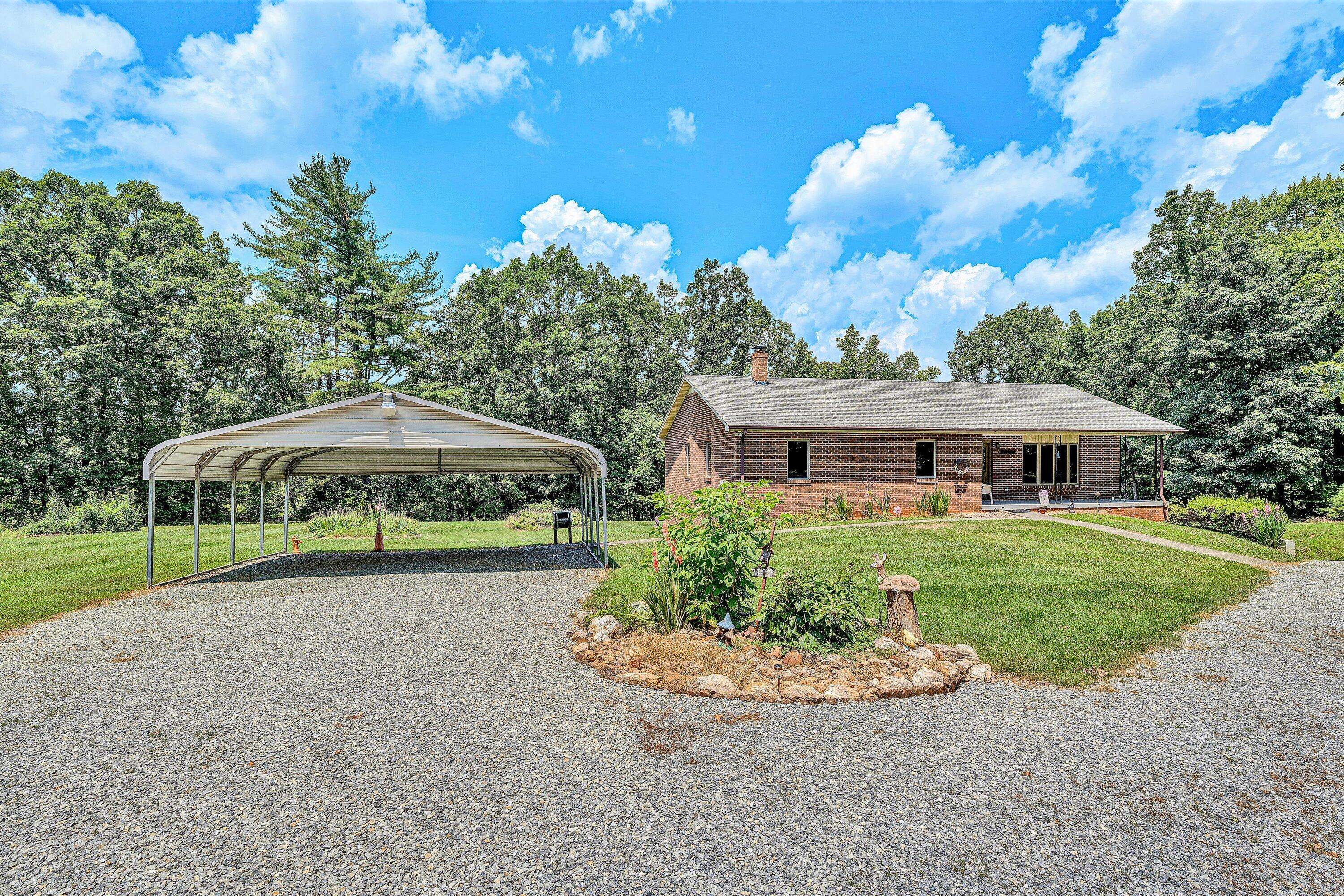 Wirtz, VA 24184,310 Kingston RD