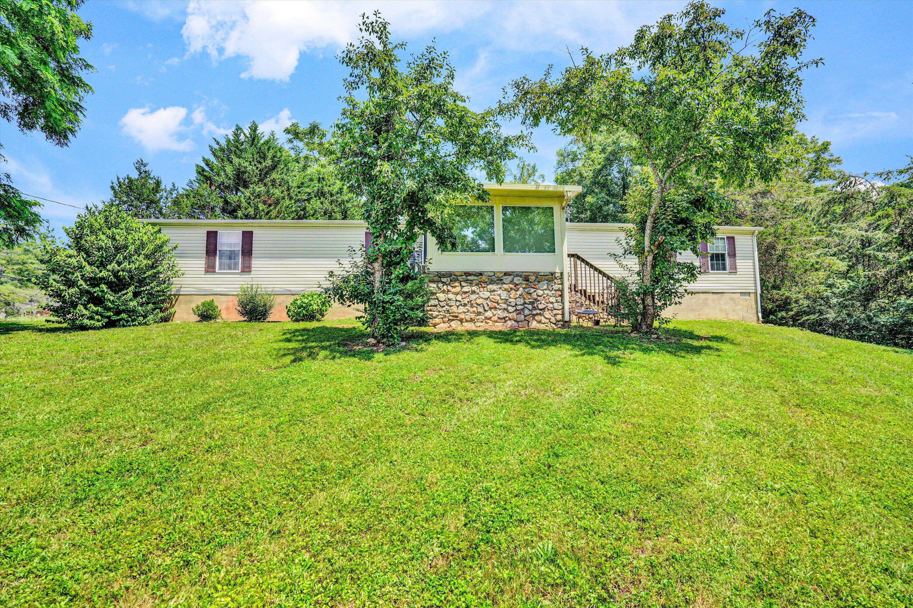 2025 Coles Creek RD, Rocky Mount, VA 24151