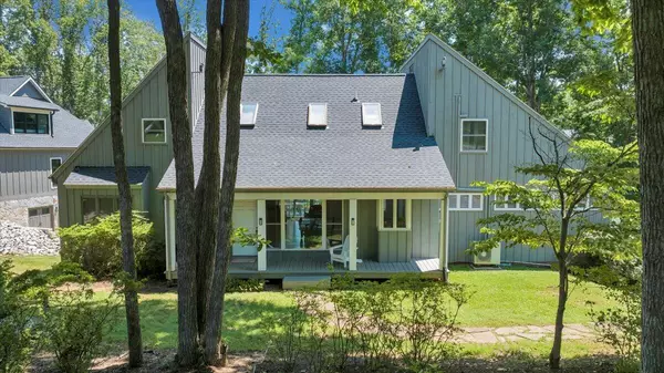 Moneta, VA 24121,428 Anchor DR