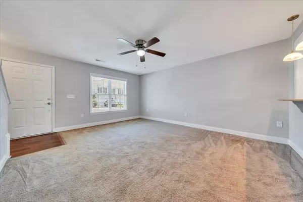 Roanoke, VA 24019,6674 Village Green DR