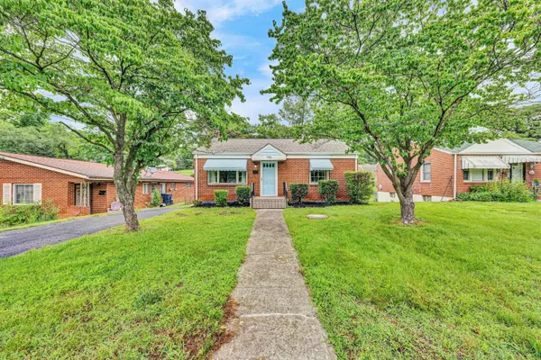 Roanoke, VA 24015,755 Brandon AVE