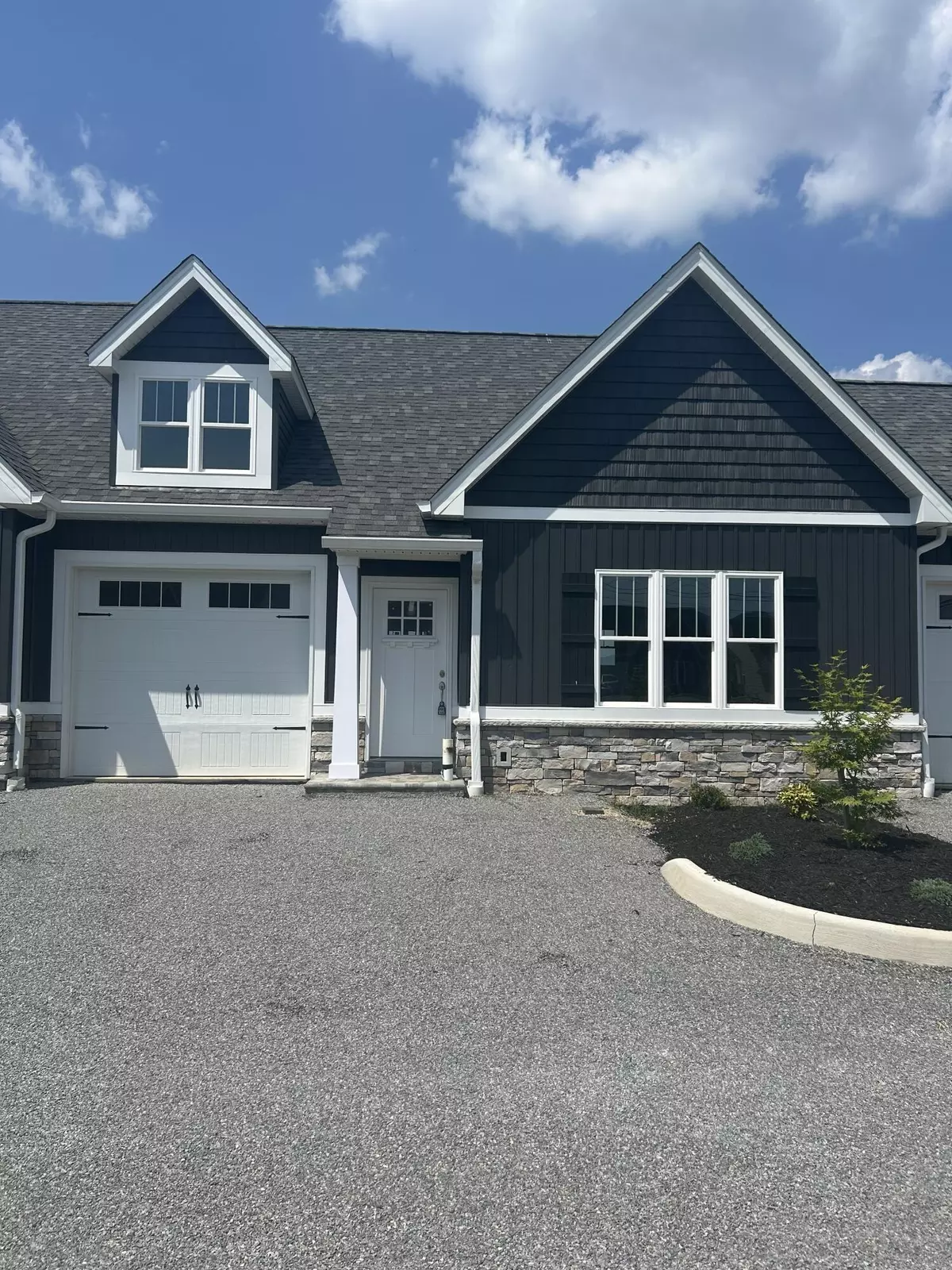 Salem, VA 24153,409 Kimball AVE