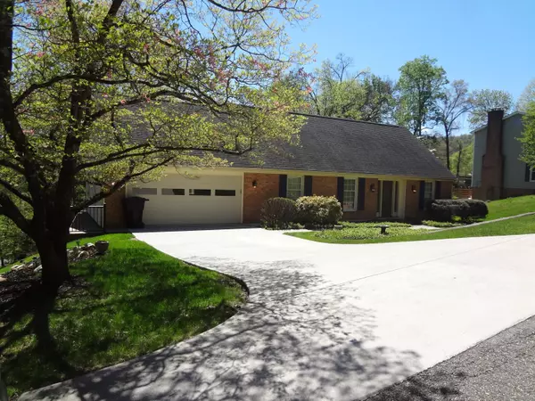 6341 Christie LN,  Roanoke,  VA 24018