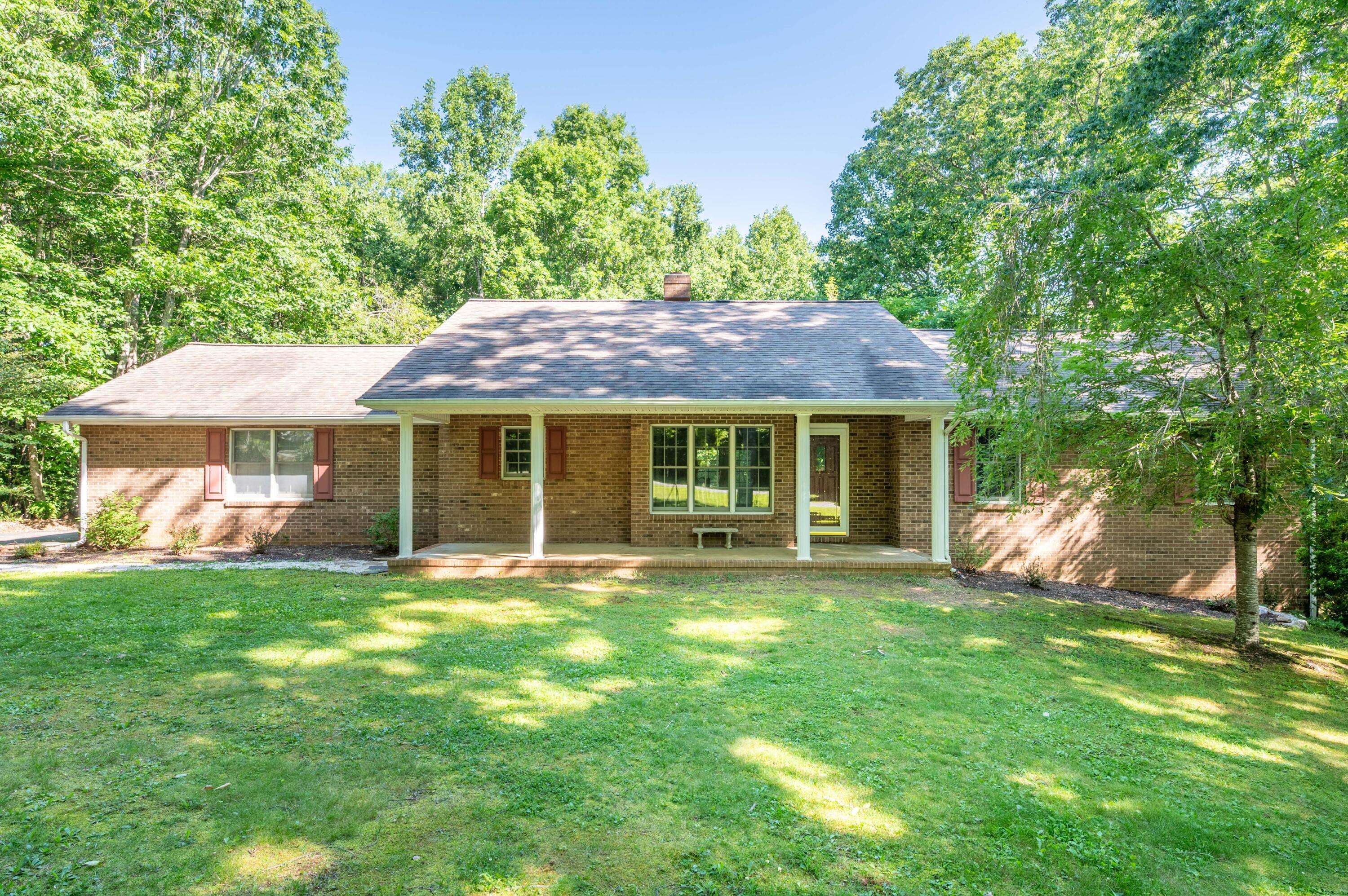 145 White Oak DR, Floyd, VA 24091