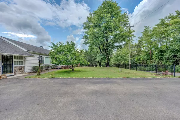 Roanoke, VA 24014,3091 Pitzer RD