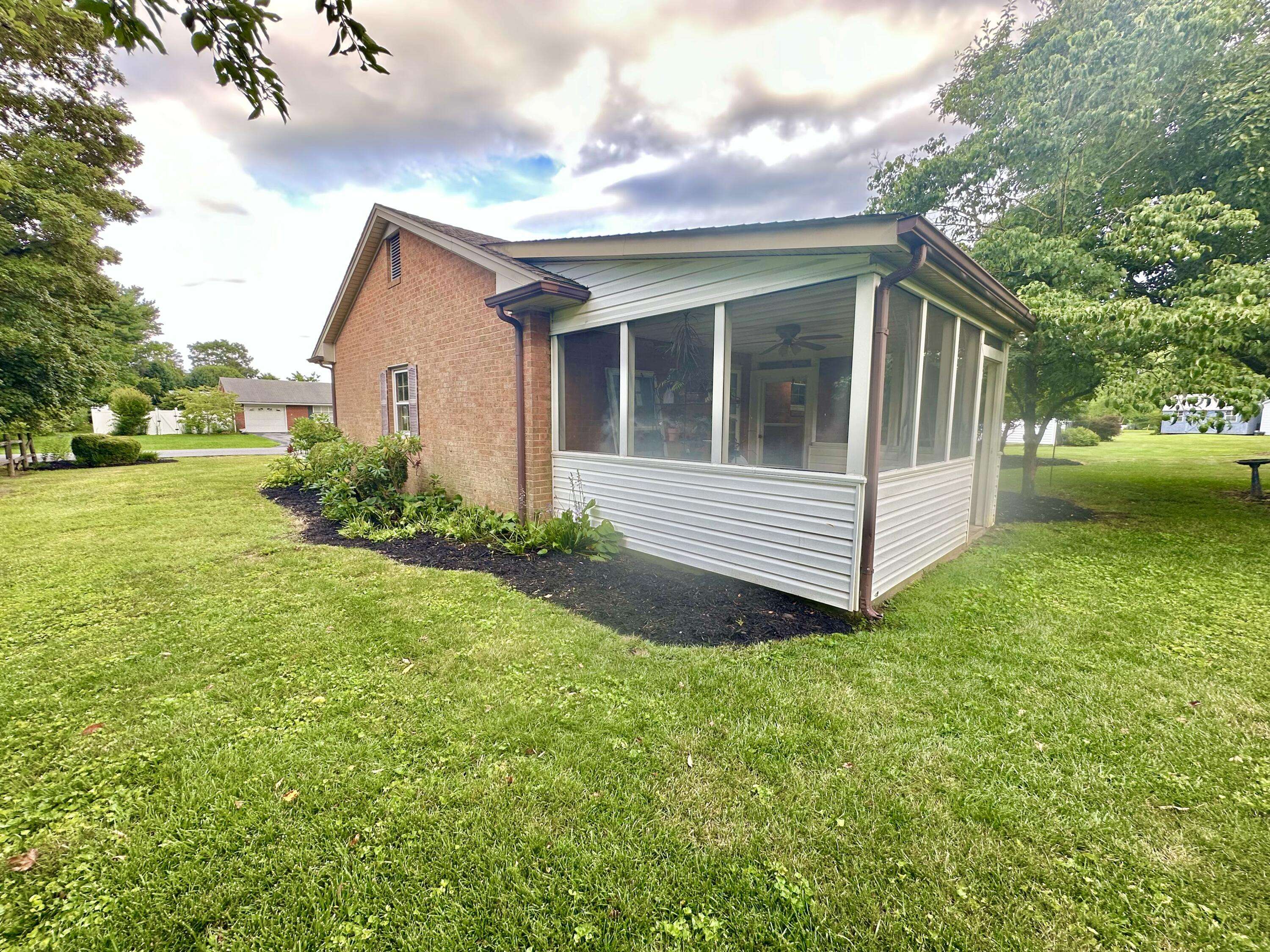 Clifton Forge, VA 24422,1703 Jefferson AVE
