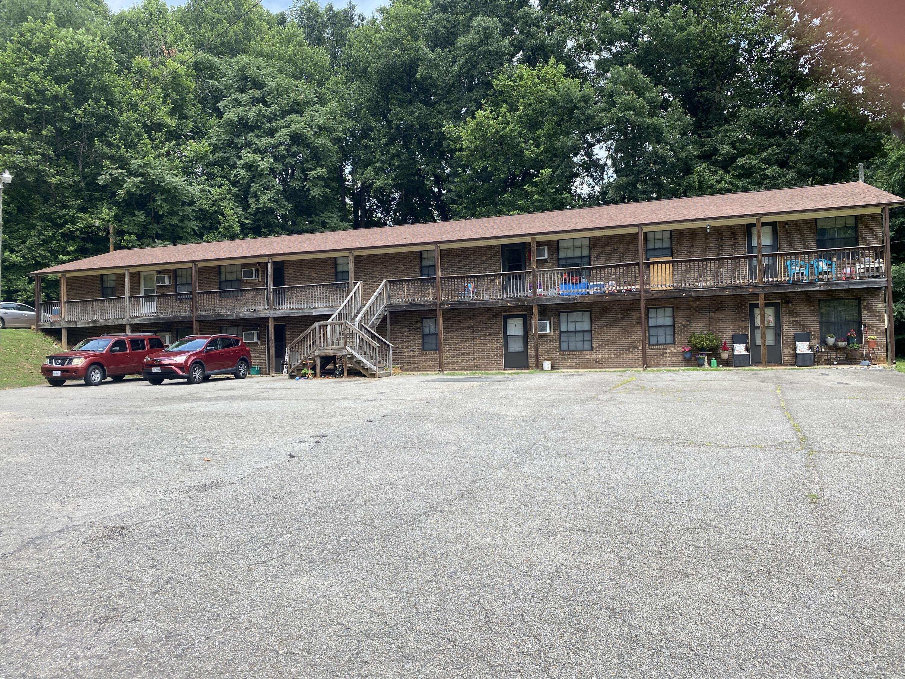 216 Hilltop DR Unit 1, Collinsville, VA 24078