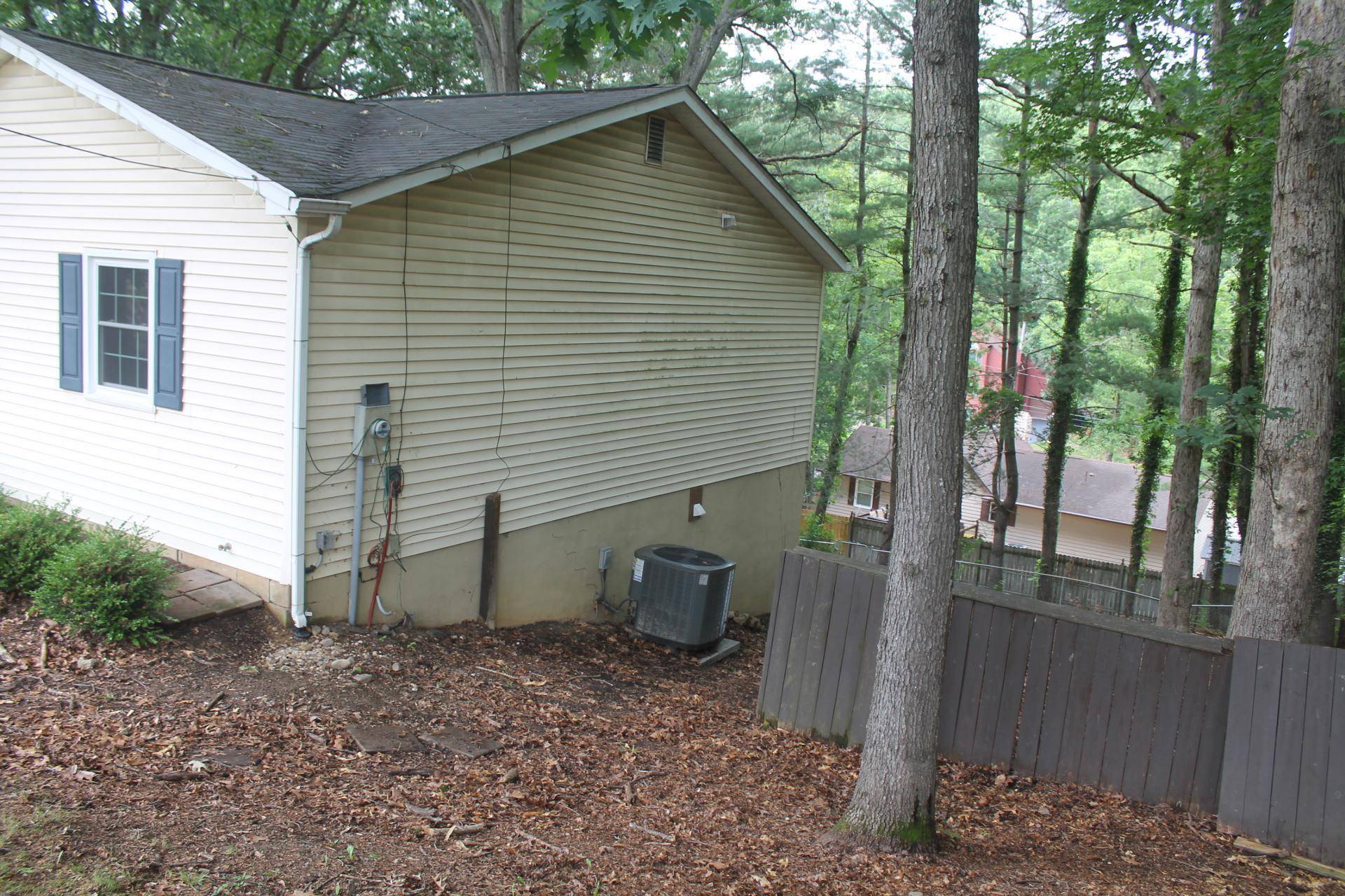 Christiansburg, VA 24073,1160 Scott ST