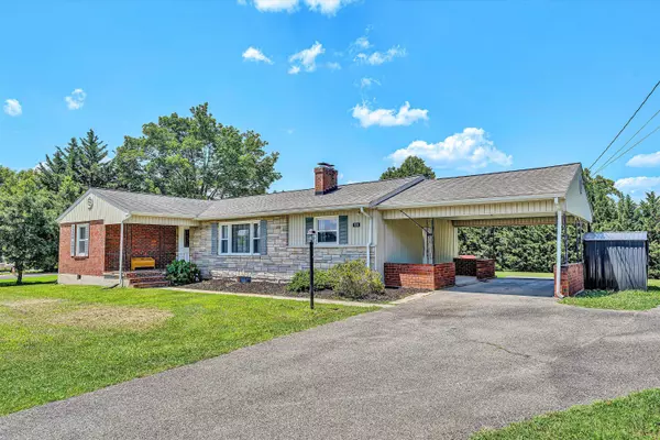 Vinton, VA 24179,310 Daladier DR