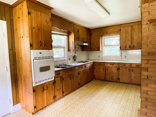 Collinsville, VA 24078,3881 LONGVIEW DR