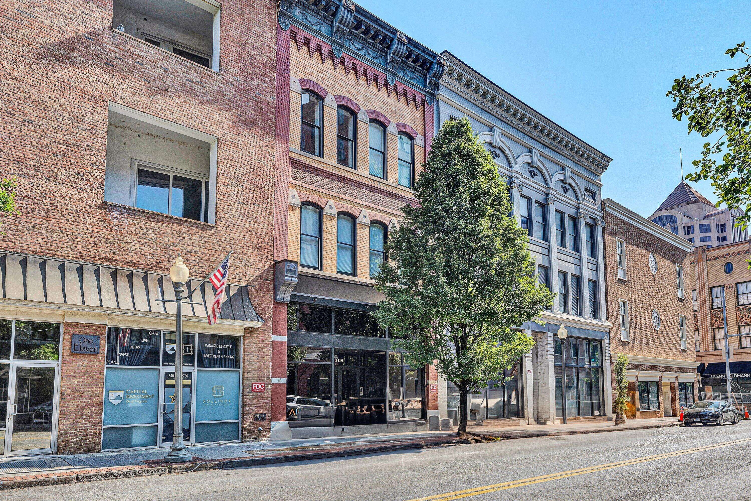 Roanoke, VA 24011,109 Campbell AVE