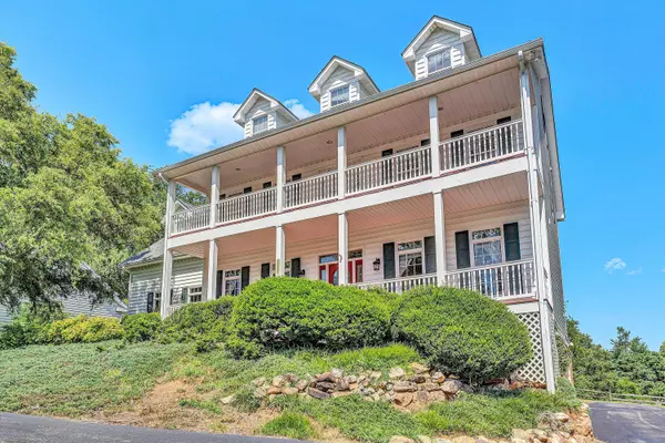 Roanoke, VA 24018,5975 LANDVIEW DR
