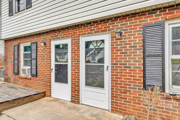 Roanoke, VA 24012,713 Bibb ST