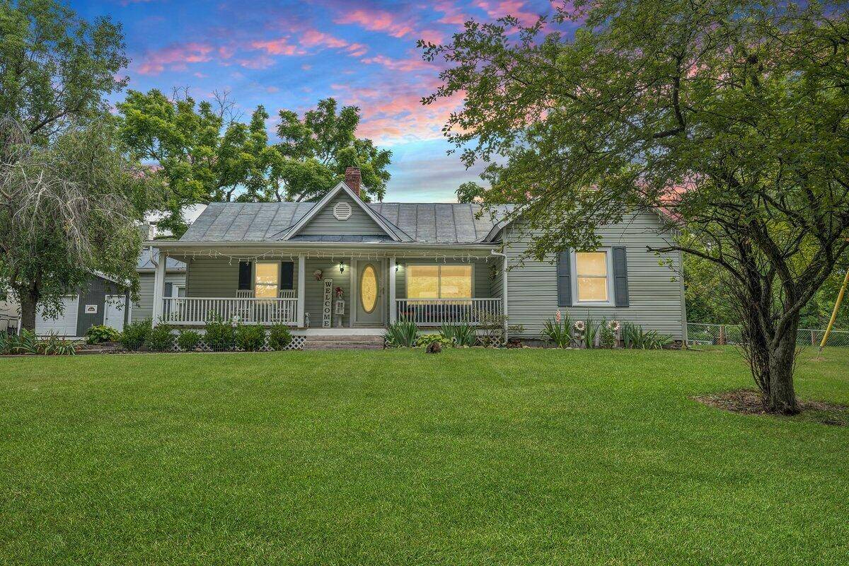 28 TC Walker RD, Millboro, VA 24460