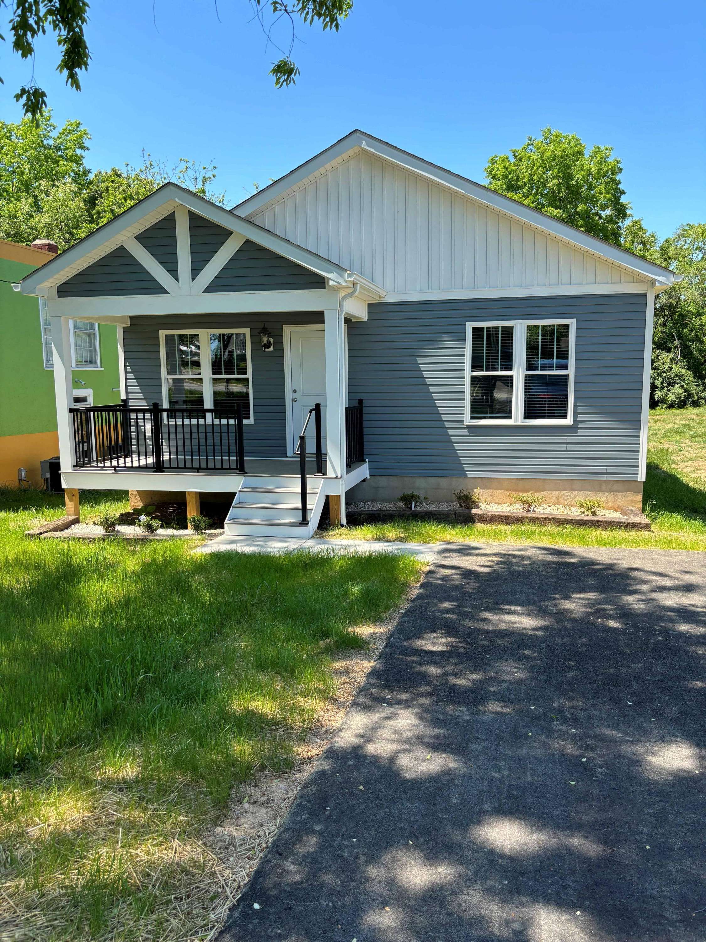 2018 Purcell AVE, Roanoke, VA 24012