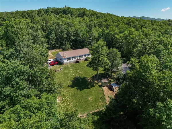 Pilot, VA 24138,3706 Sunflower RD