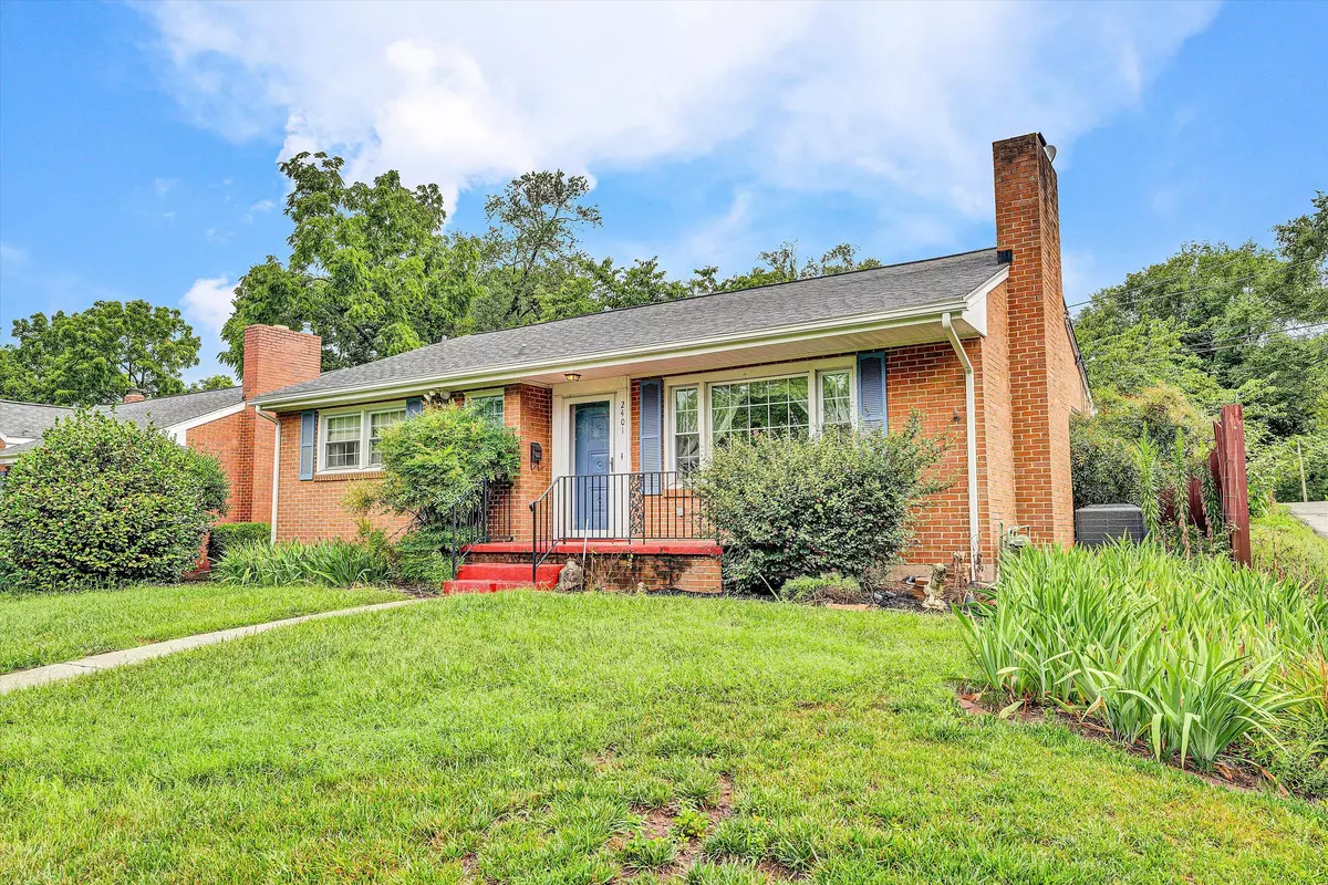 Roanoke, VA 24015,2401 Maiden LN