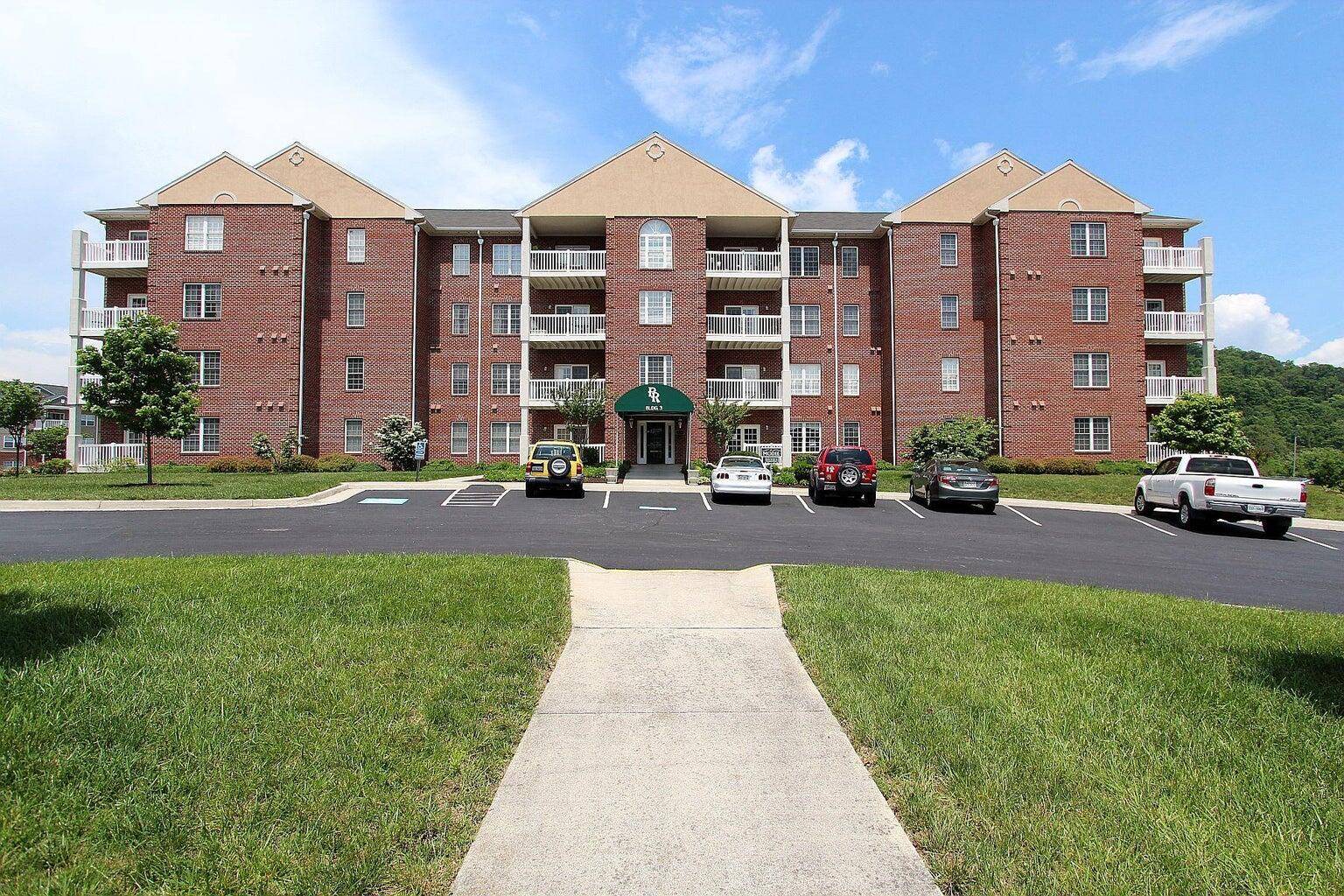 4434 Pheasant Ridge RD #306, Roanoke, VA 24014