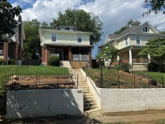 Roanoke, VA 24015,1925 Denniston AVE