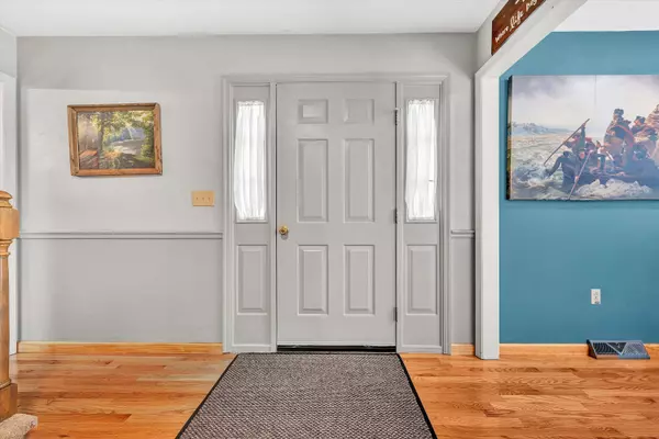 Roanoke, VA 24012,2402 Coachman DR