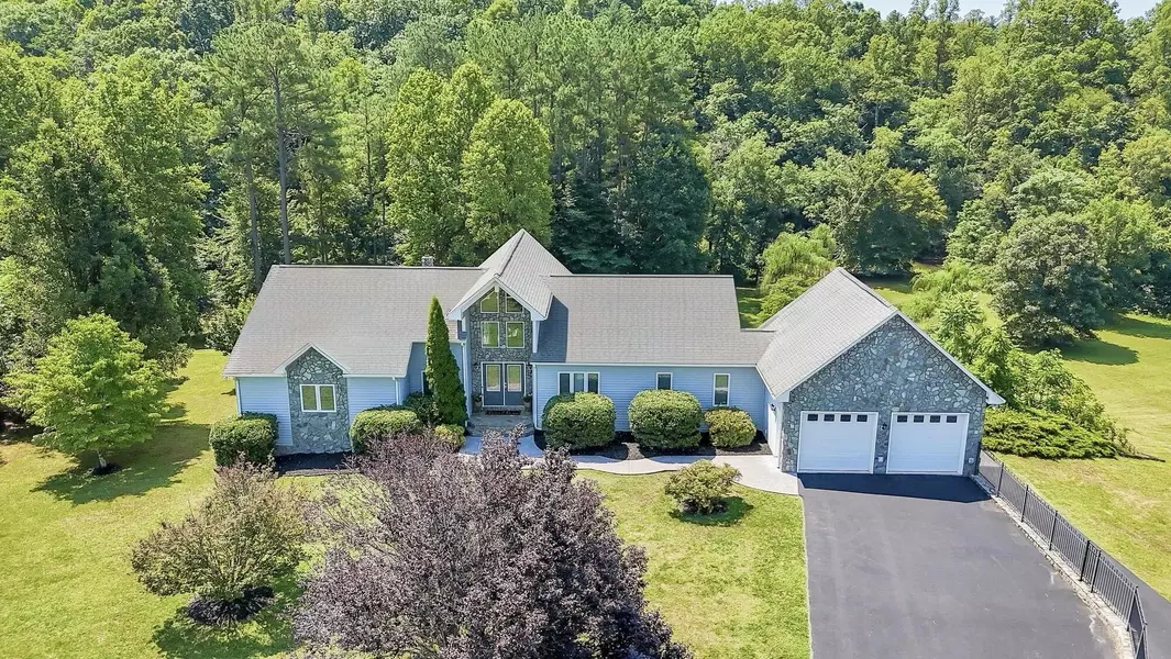 1860 Riverbend DR, Rocky Mount, VA 24151