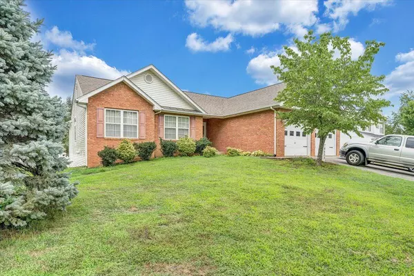 4633 Nevis DR, Salem, VA 24153