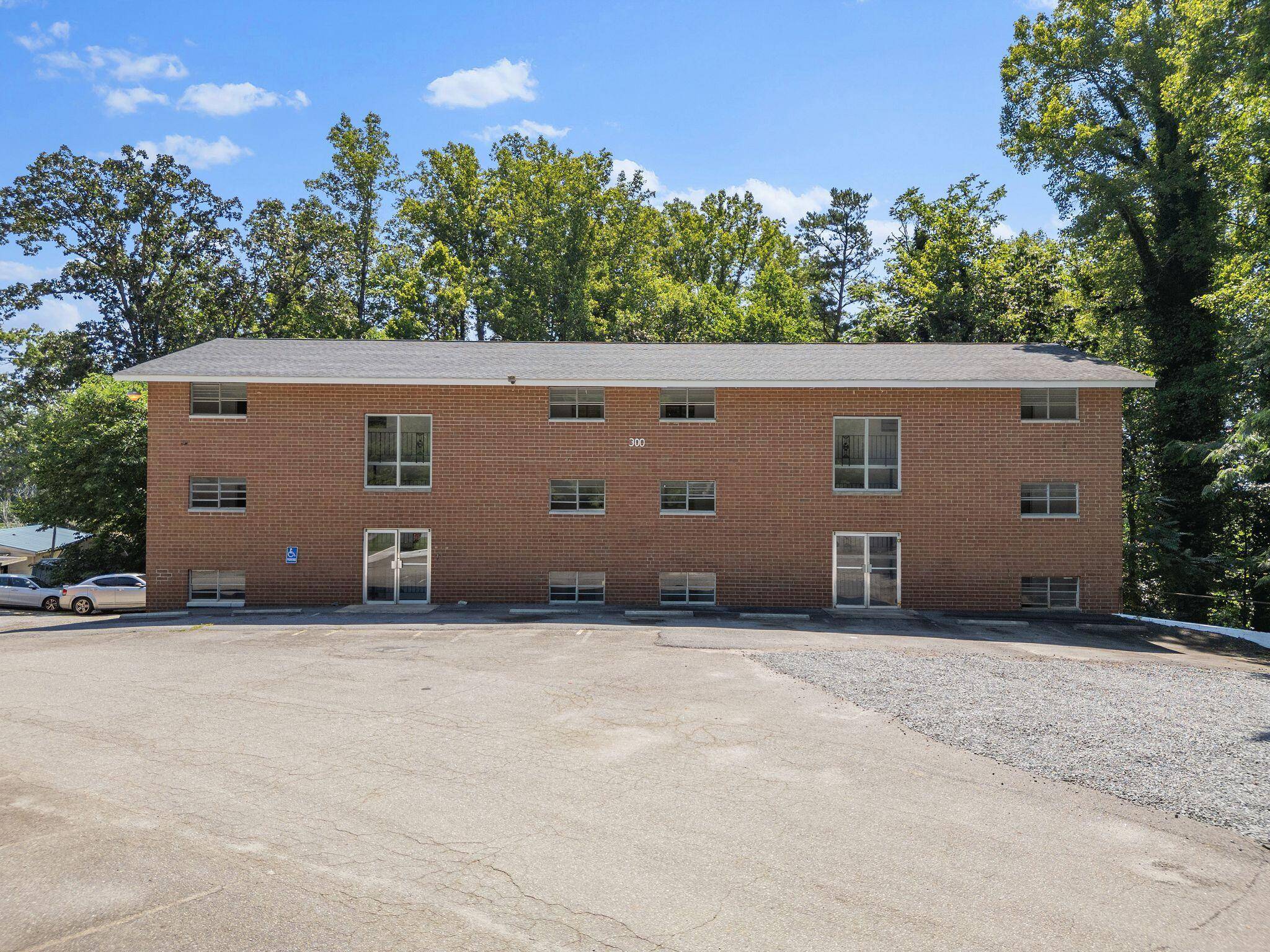 Bassett, VA 24055,100 Ridge View LN Unit Apt  13
