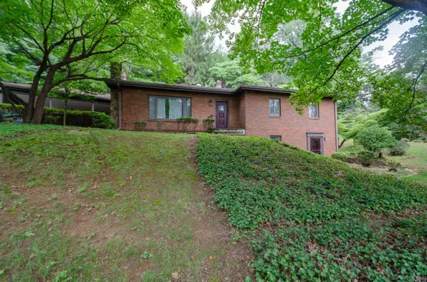 Roanoke, VA 24015,1810 Denniston AVE