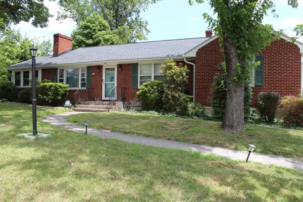 2014 Wynmere DR, Roanoke, VA 24018