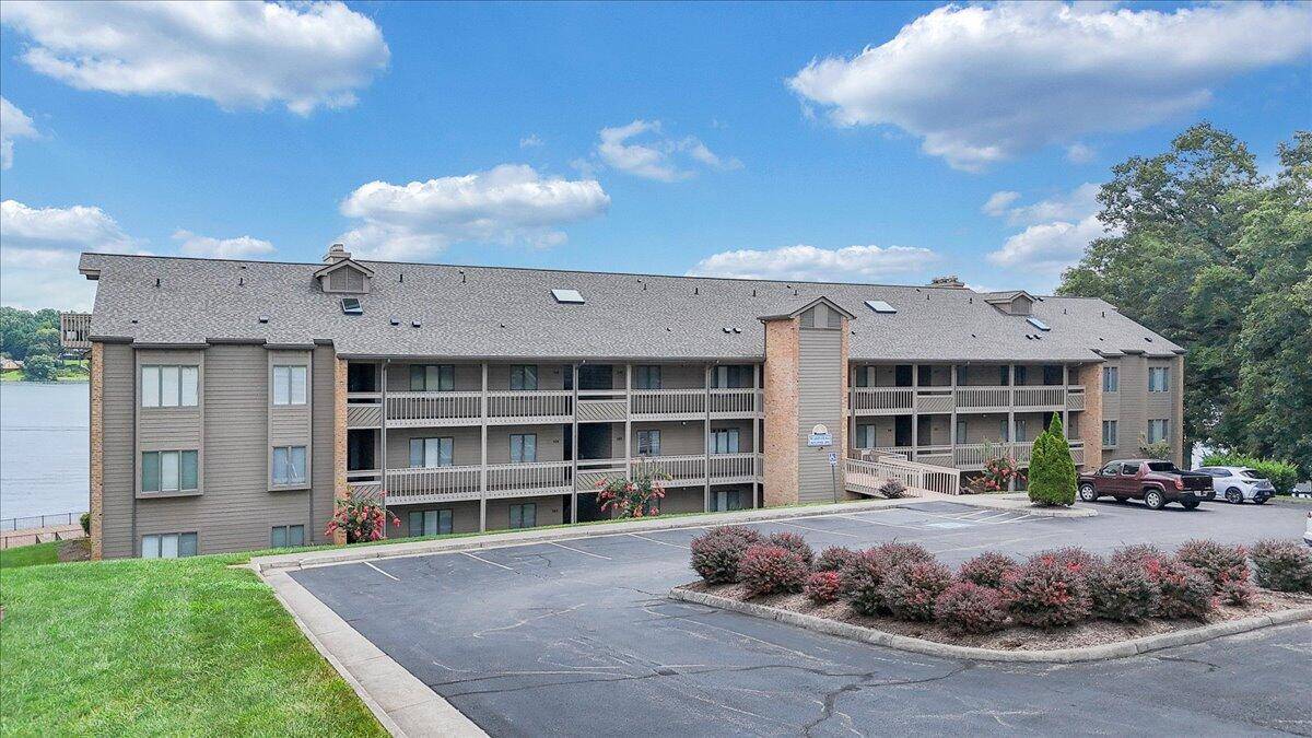 850 Gangplank RD #317, Moneta, VA 24121