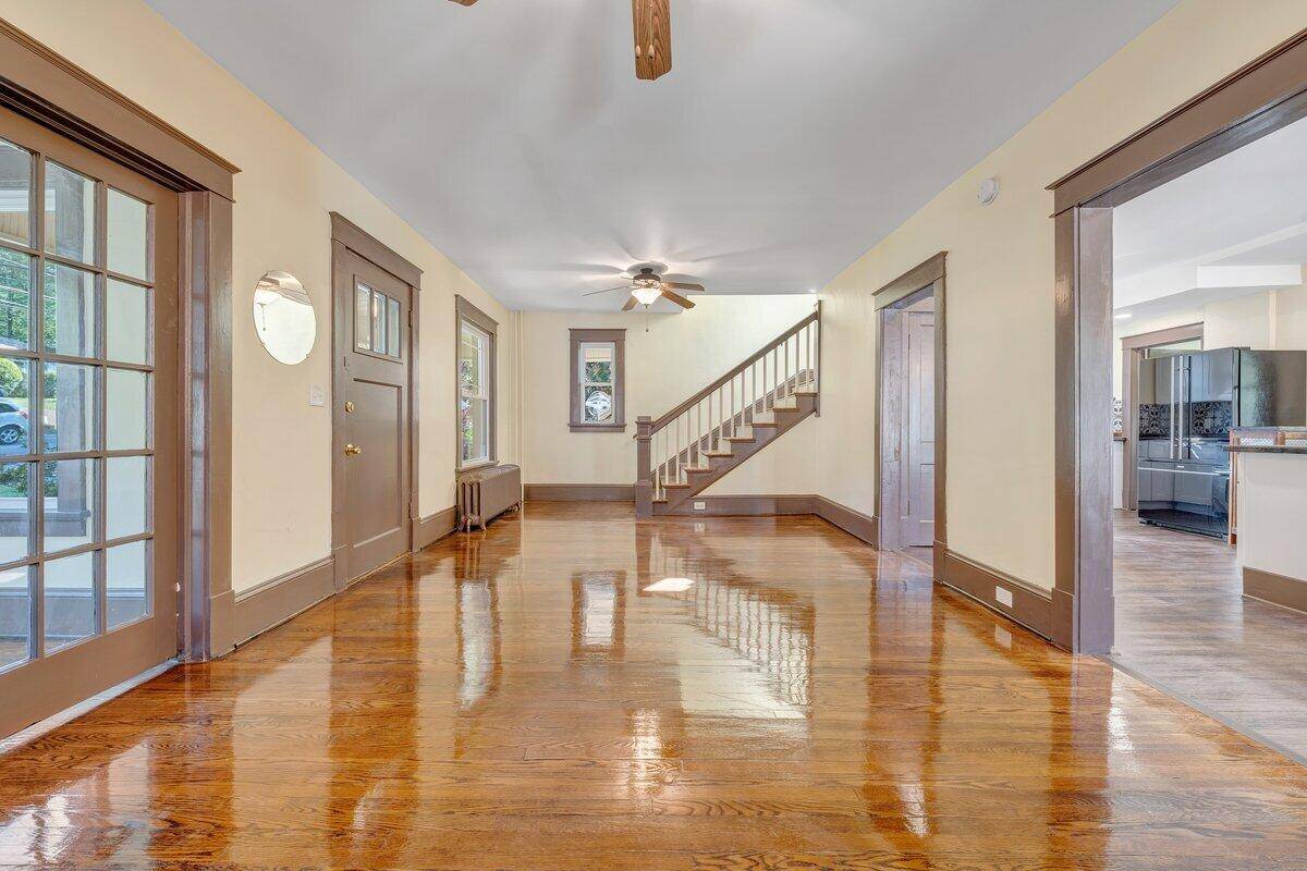 Roanoke, VA 24015,2702 Tillett RD