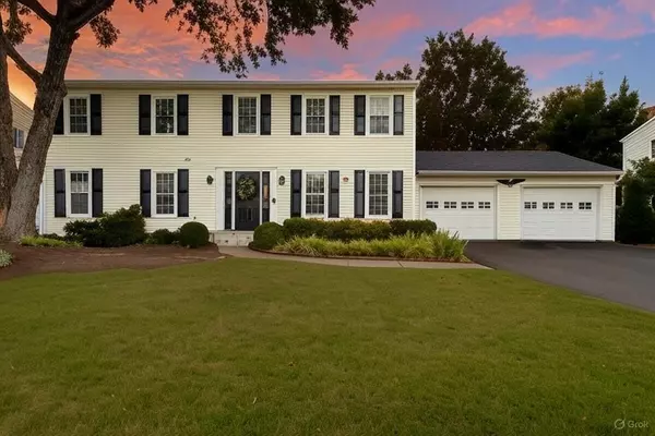 1905 Queensmill DR, Salem, VA 24153