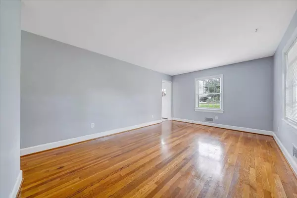 Salem, VA 24153,714 Academy ST