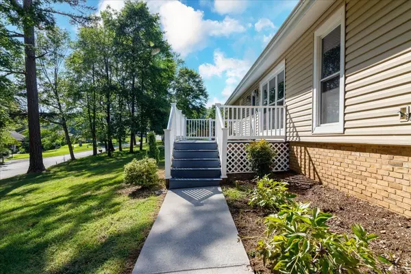 Salem, VA 24153,4857 Warrior DR