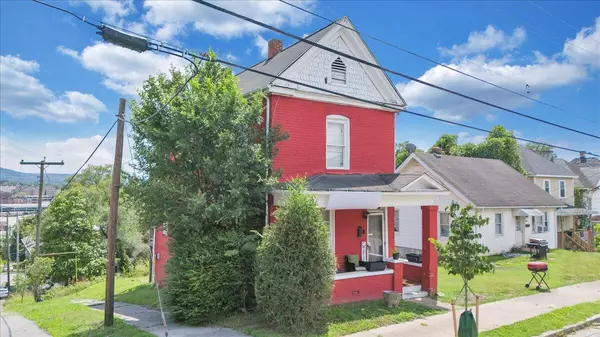 Roanoke, VA 24017,302 Patton AVE