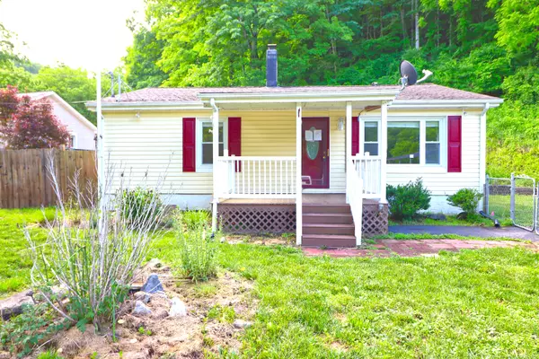 829 Walton RD, Christiansburg, VA 24073