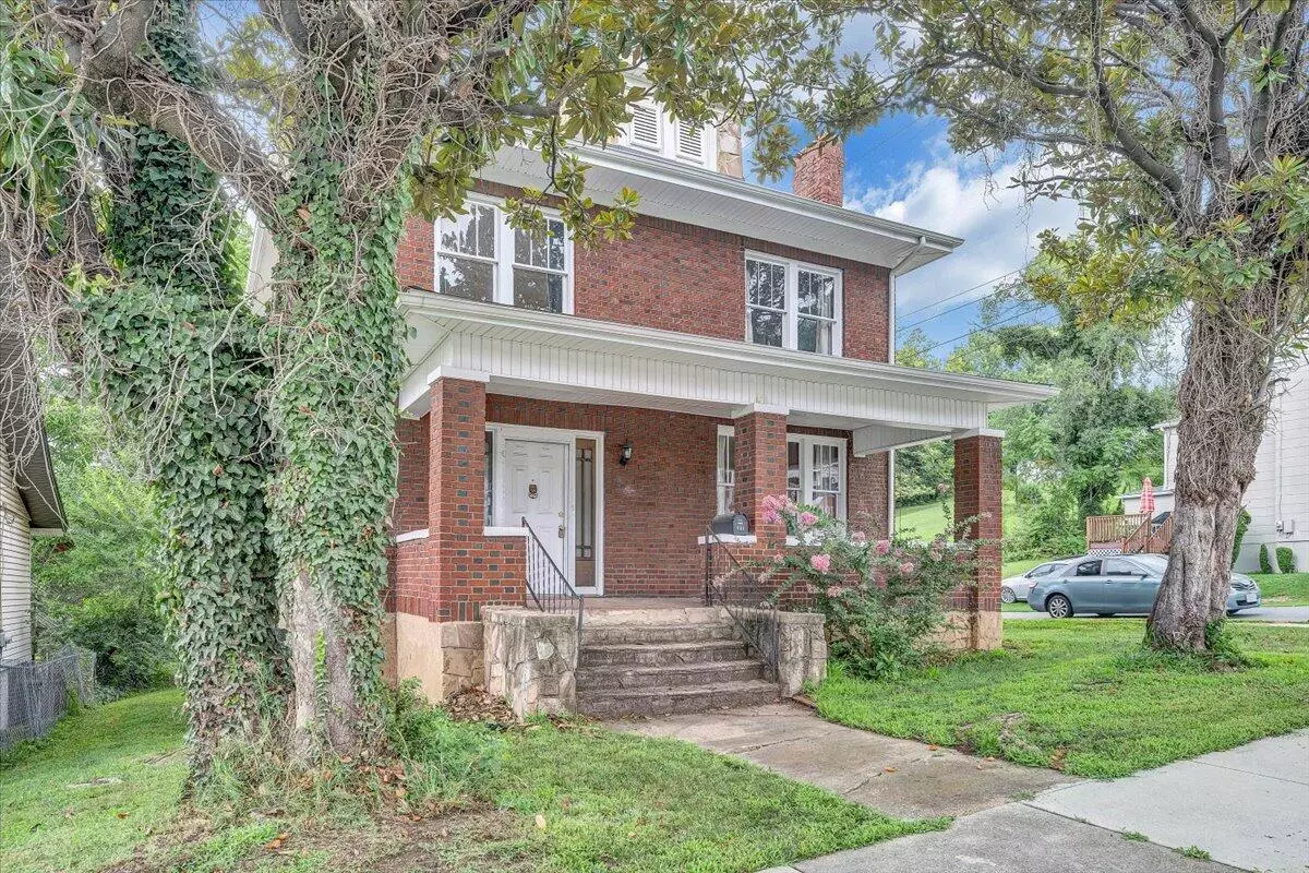 Roanoke, VA 24016,610 8th ST