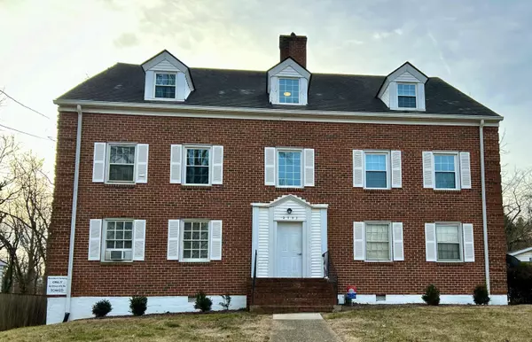 Roanoke, VA 24012,2703 Broad ST