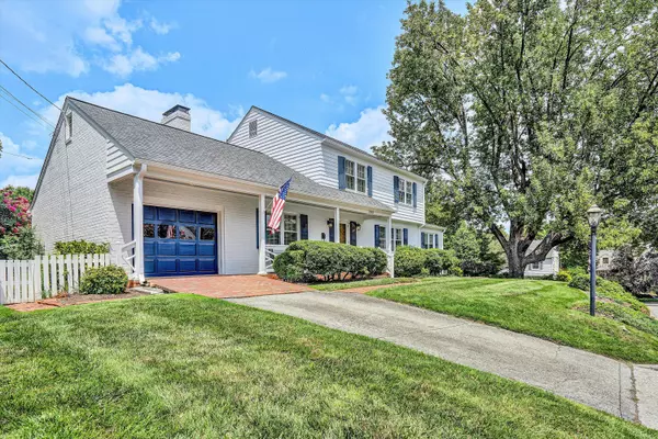 2201 Hunters RD, Roanoke, VA 24015