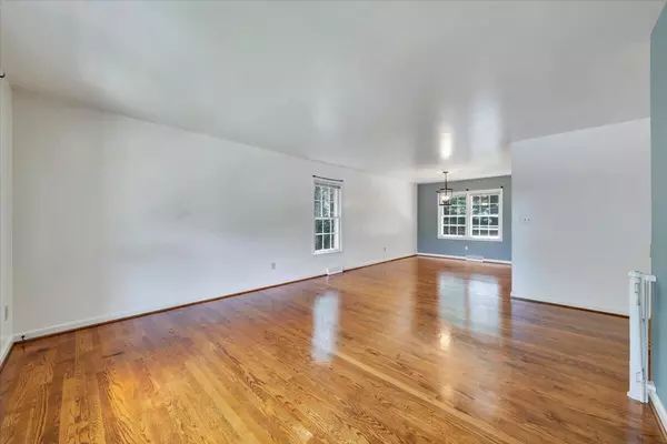 Roanoke, VA 24018,4005 Chaparral DR