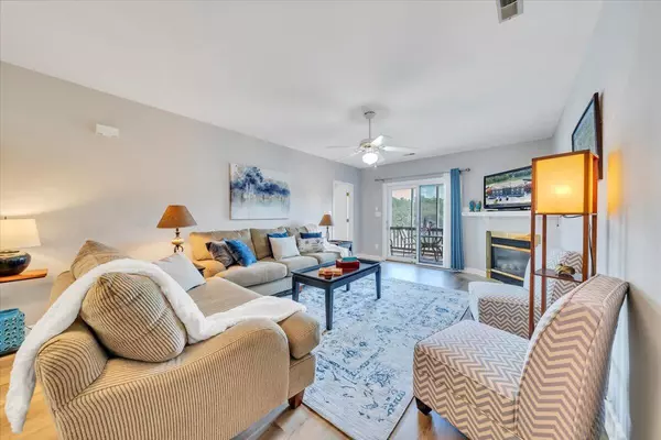 Huddleston, VA 24104,1055 Mariners WAY #21