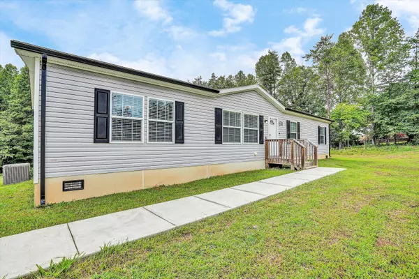 1363 Gander LN, Bedford, VA 24523