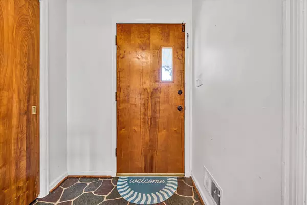 Vinton, VA 24179,917 Colbourne AVE