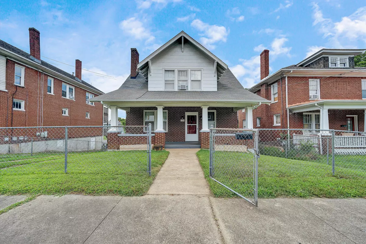 Roanoke, VA 24013,706 Montrose AVE