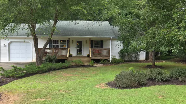 Moneta, VA 24121,801 Indian Ridge DR