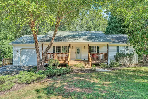 Moneta, VA 24121,801 Indian Ridge DR