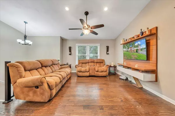 Salem, VA 24153,637 Catawba DR